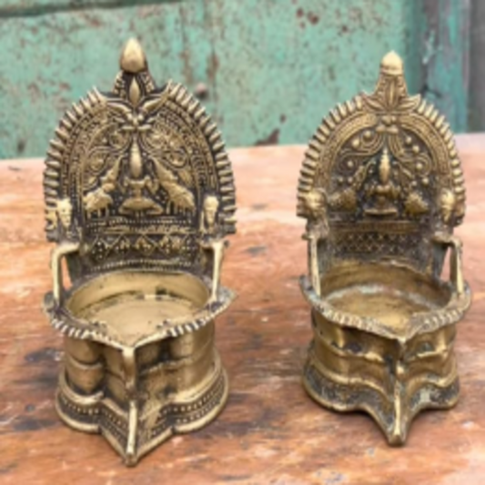 METANT000004 - Set of 2 Pieces - Lakshmi Lamps - Brass