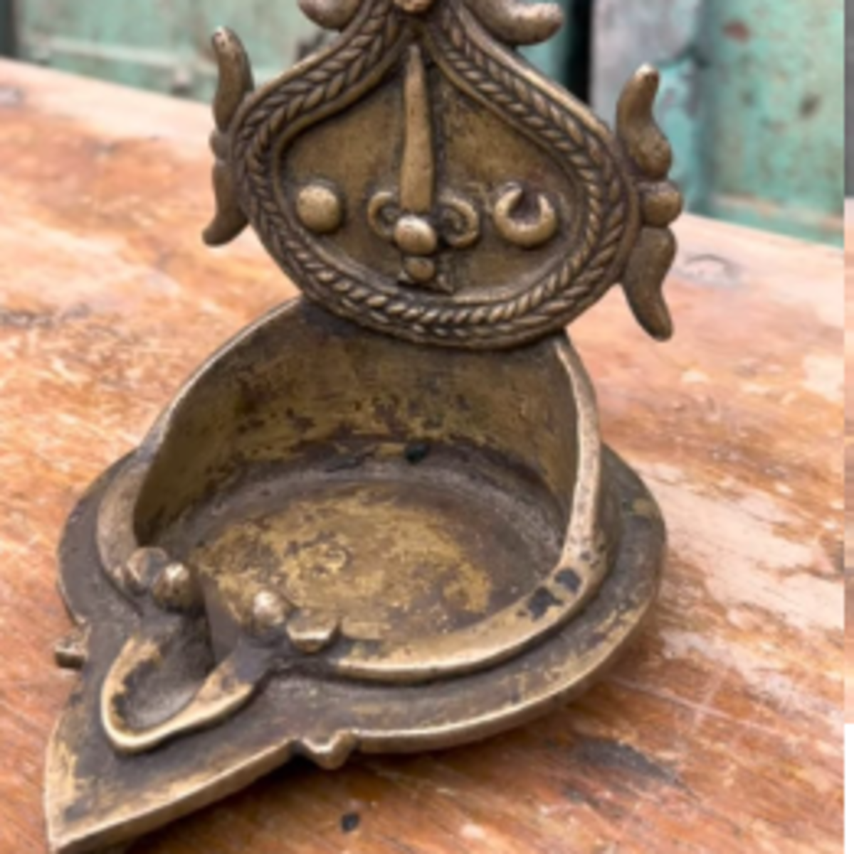 METANT000005 - Big South Indian Oil Lamp - Brass