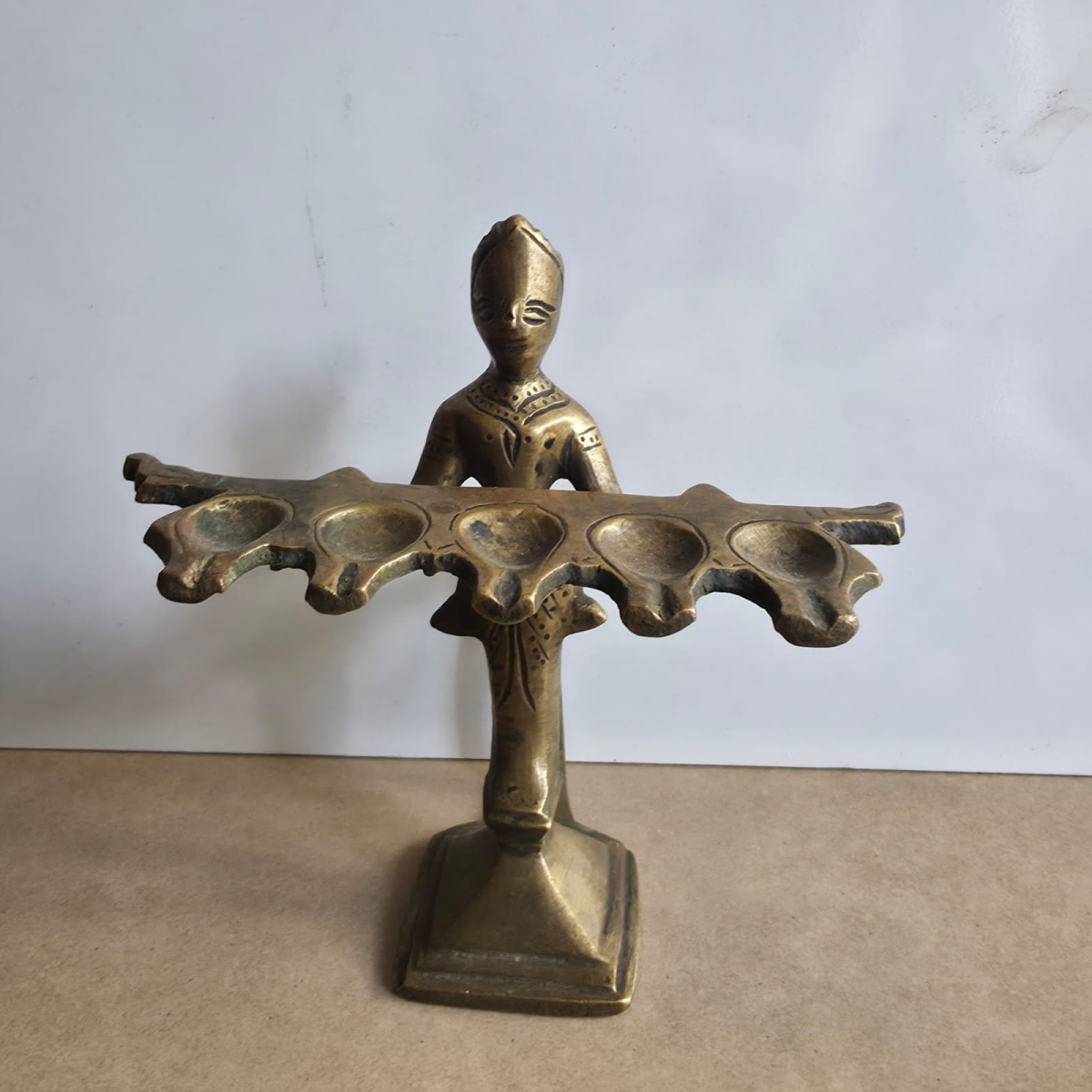 METANT000015 - Antique Brass Oil Lamp